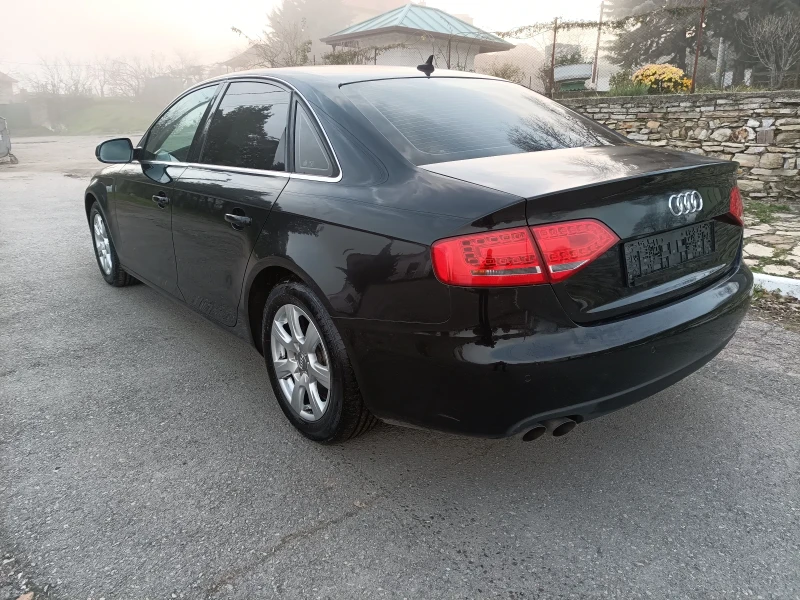 Audi A4 2.0 автомат седан, снимка 7 - Автомобили и джипове - 52830337