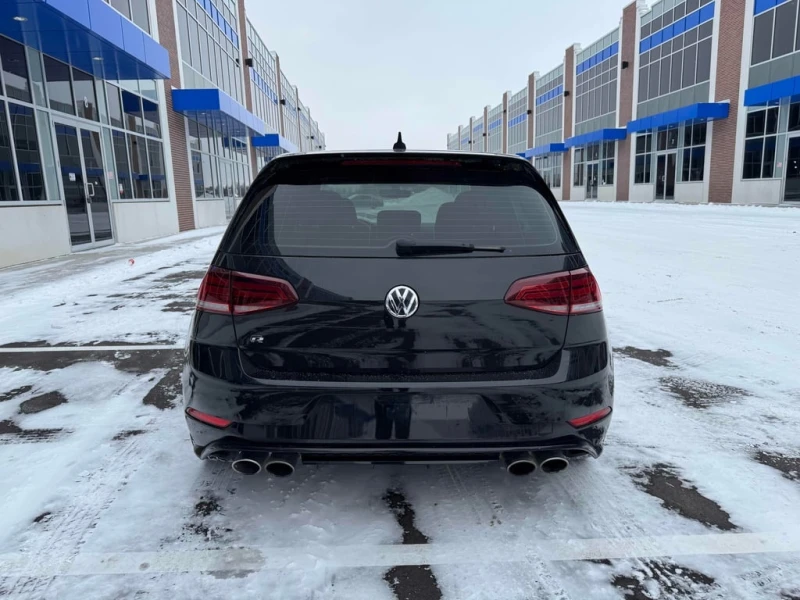 VW Golf * Manual * CARFAX * БЕЗ ПЪРВОНАЧАЛНА ВНОСКА, снимка 4 - Автомобили и джипове - 53232256