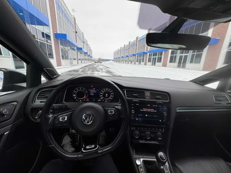 VW Golf * Manual * CARFAX * БЕЗ ПЪРВОНАЧАЛНА ВНОСКА, снимка 9 - Автомобили и джипове - 53232256