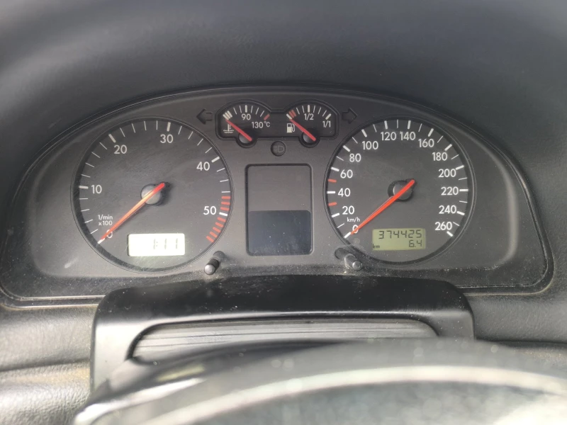 VW Passat, снимка 9 - Автомобили и джипове - 53393855