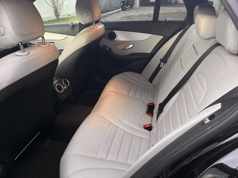 Mercedes-Benz C 220 AMG, снимка 8 - Автомобили и джипове - 53469930