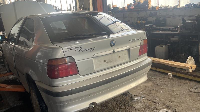 BMW 318, снимка 4 - Автомобили и джипове - 36161253