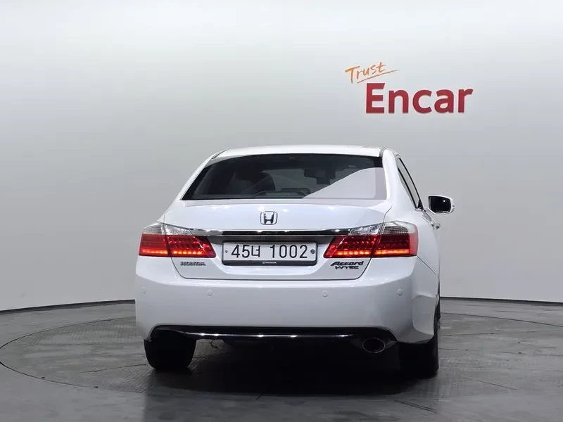 Honda Accord 3.5 9Th Generation, снимка 8 - Автомобили и джипове - 55920603