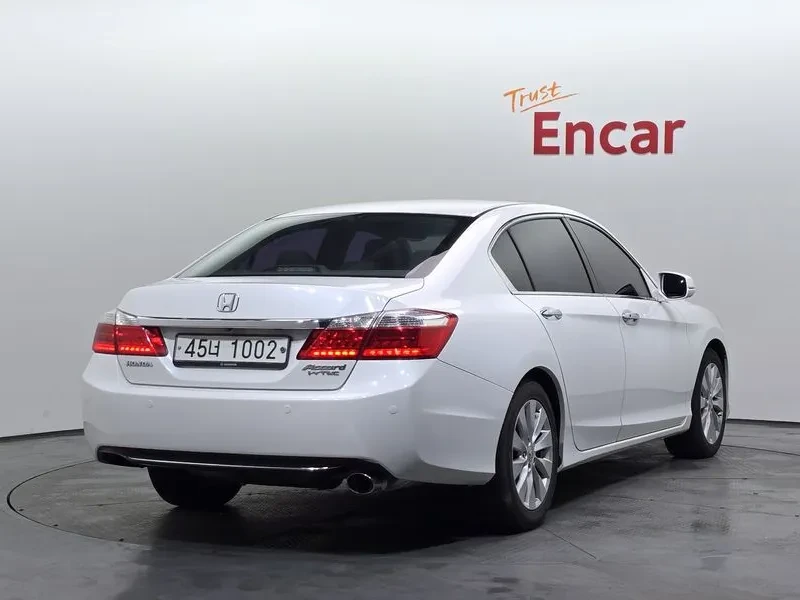 Honda Accord 3.5 9Th Generation, снимка 3 - Автомобили и джипове - 55920603