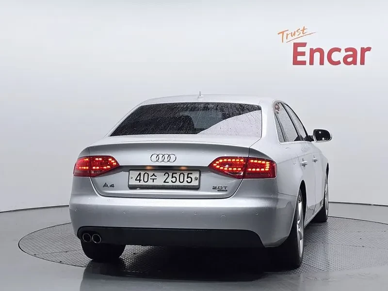 Audi A4 2.0 TFSI QUATTRO, снимка 4 - Автомобили и джипове - 56325142