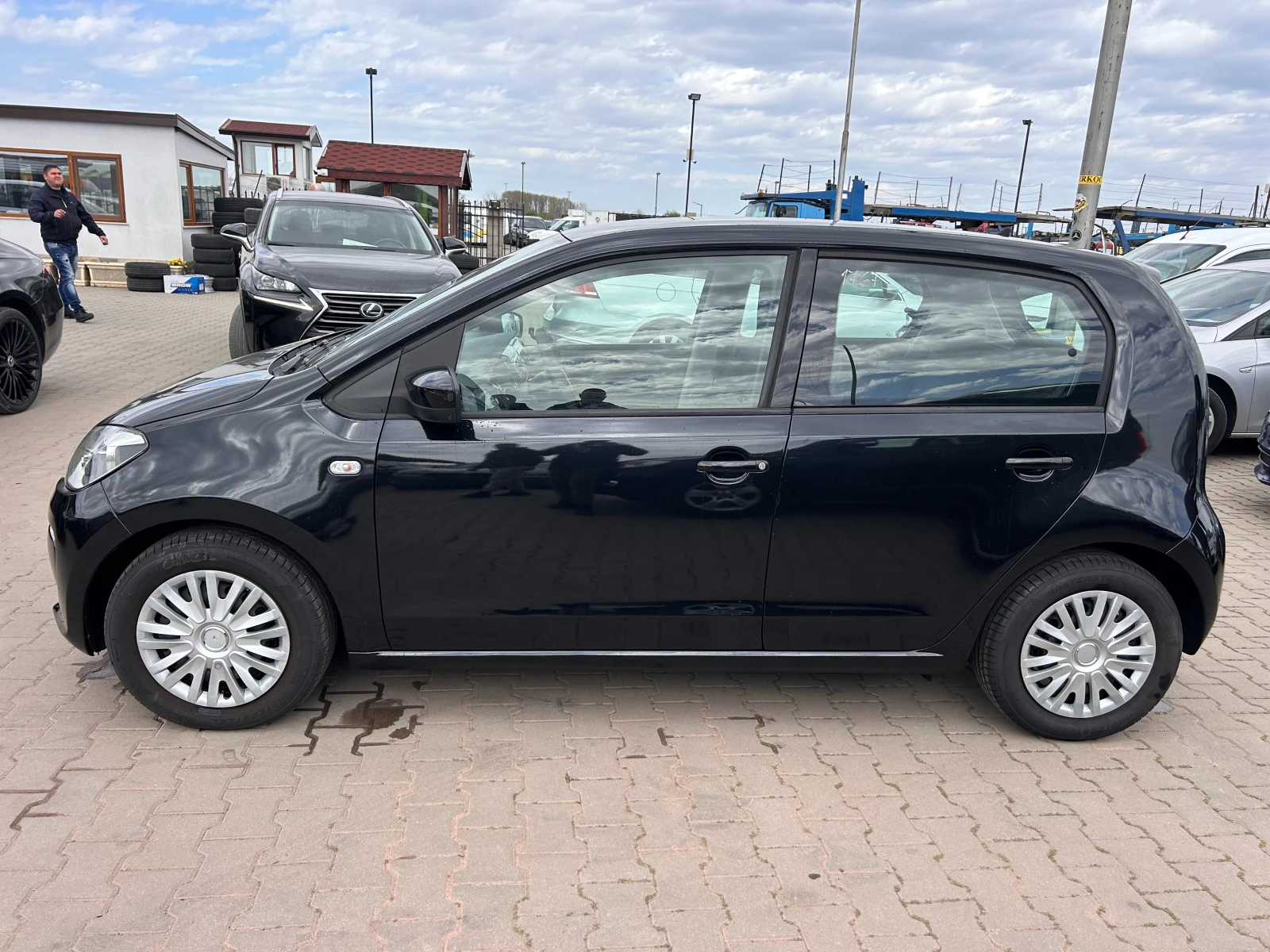 VW Up 1.0i EURO 5 ЛИЗИНГ - изображение 9