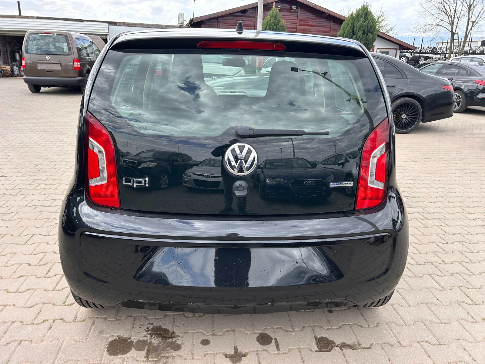 VW Up 1.0i EURO 5 ЛИЗИНГ - изображение 7