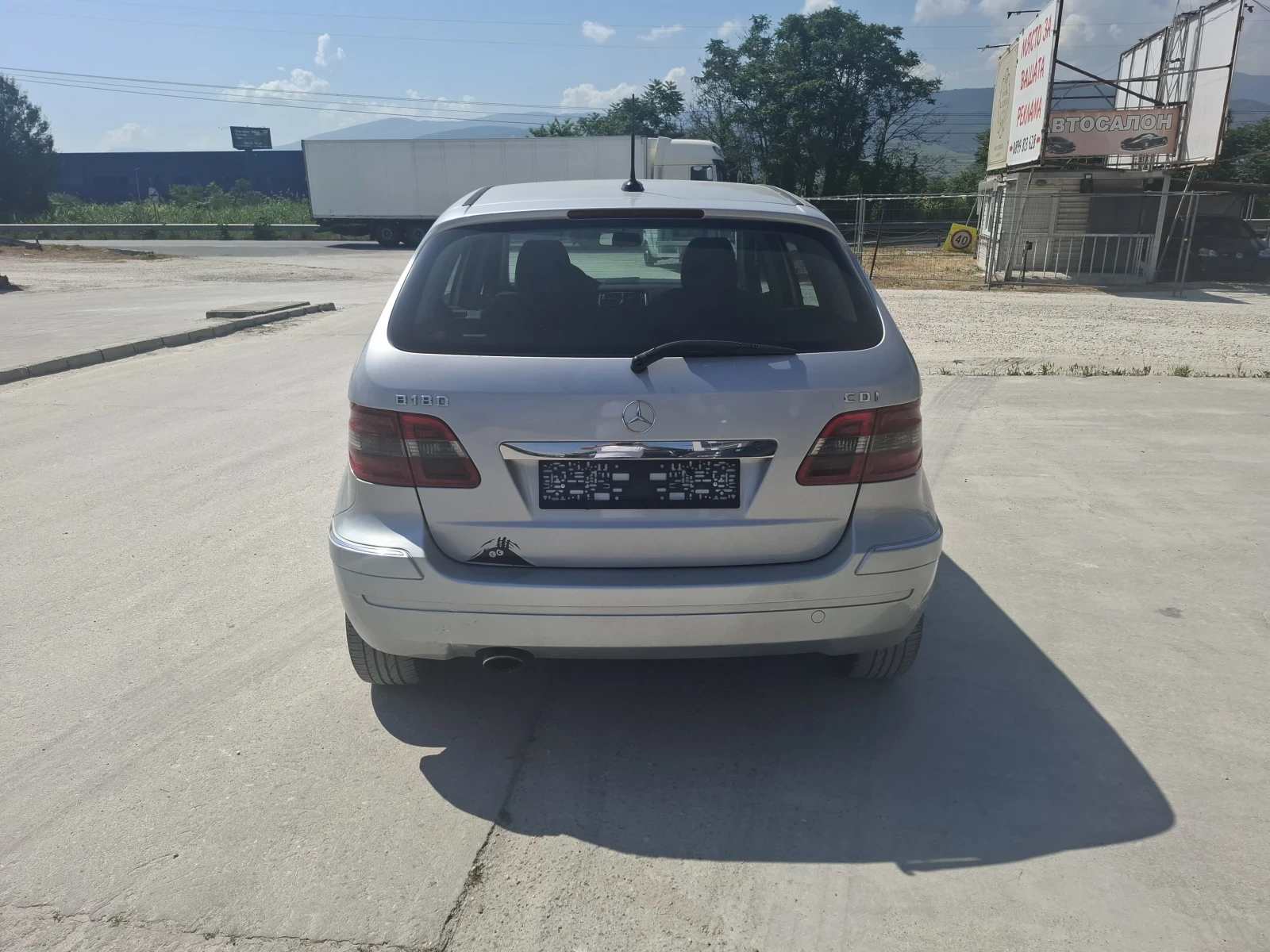 Mercedes-Benz A 180  - изображение 5