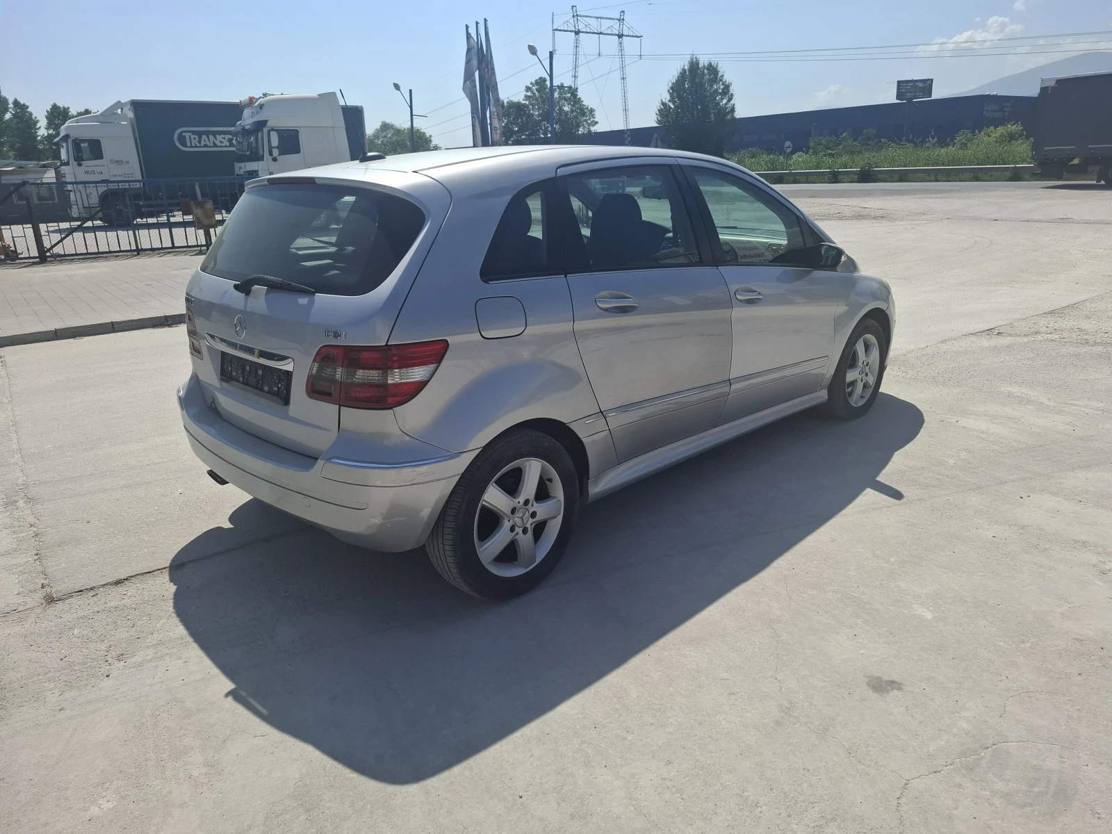 Mercedes-Benz A 180  - изображение 6