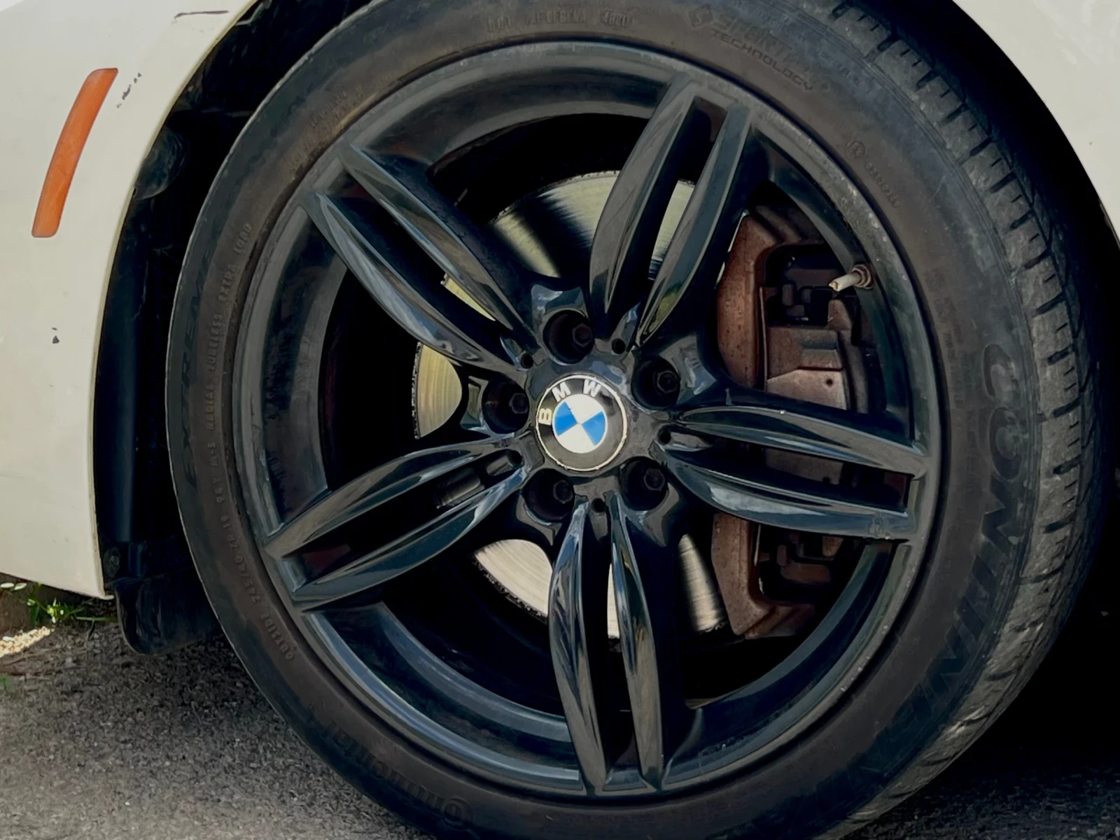 BMW 550 M/Head-Up/Lane asisst/Подгрев/Панорама/Soft close - изображение 10