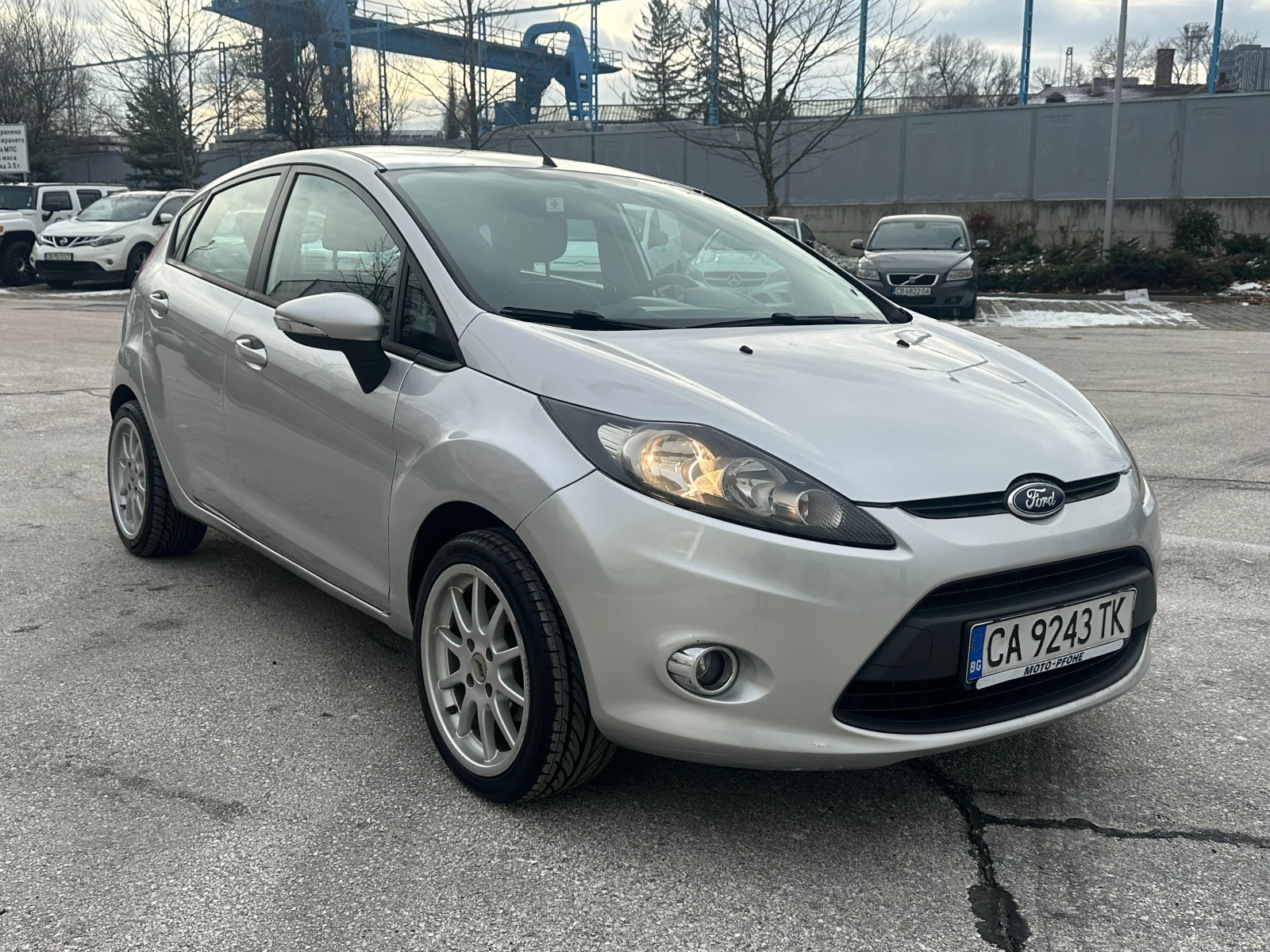 Ford Fiesta 1.2i 82 к.с.  - изображение 6