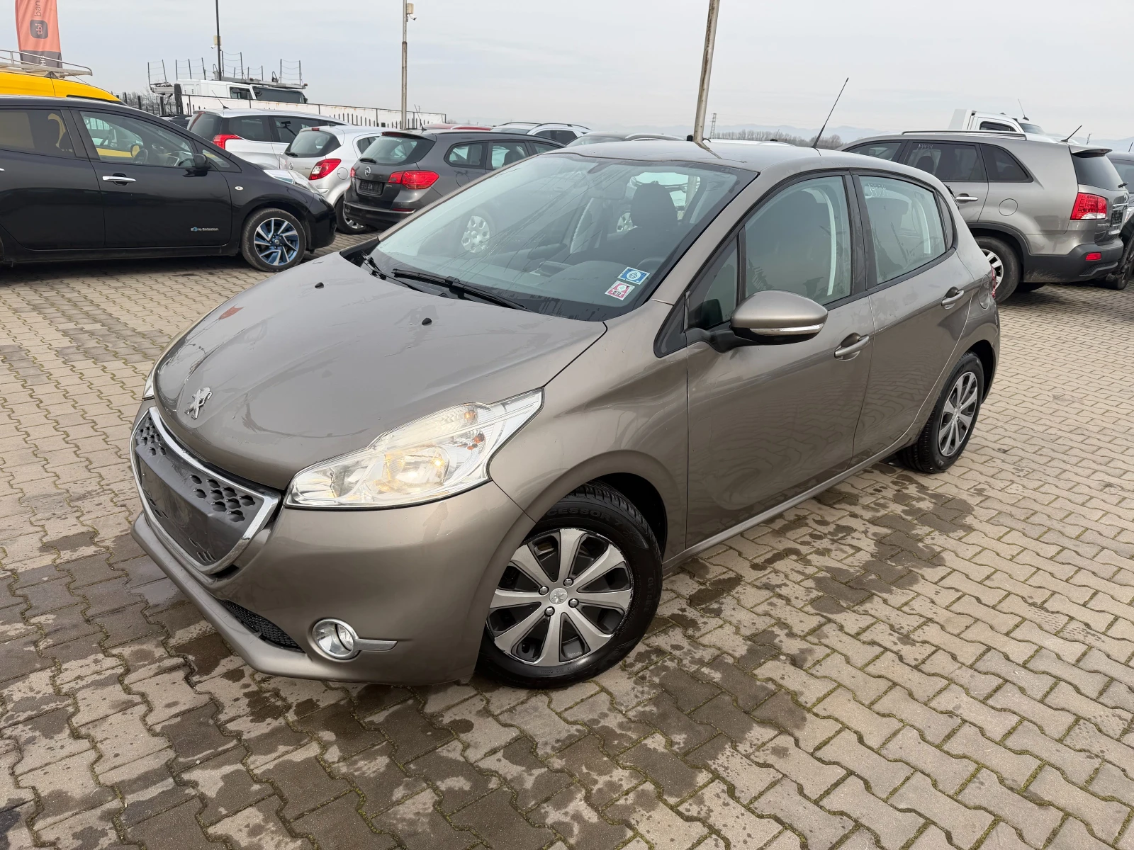 Peugeot 208 1.4HDI AVTOMAT/NAVI EURO 5 | Mobile.bg � ����������� 1