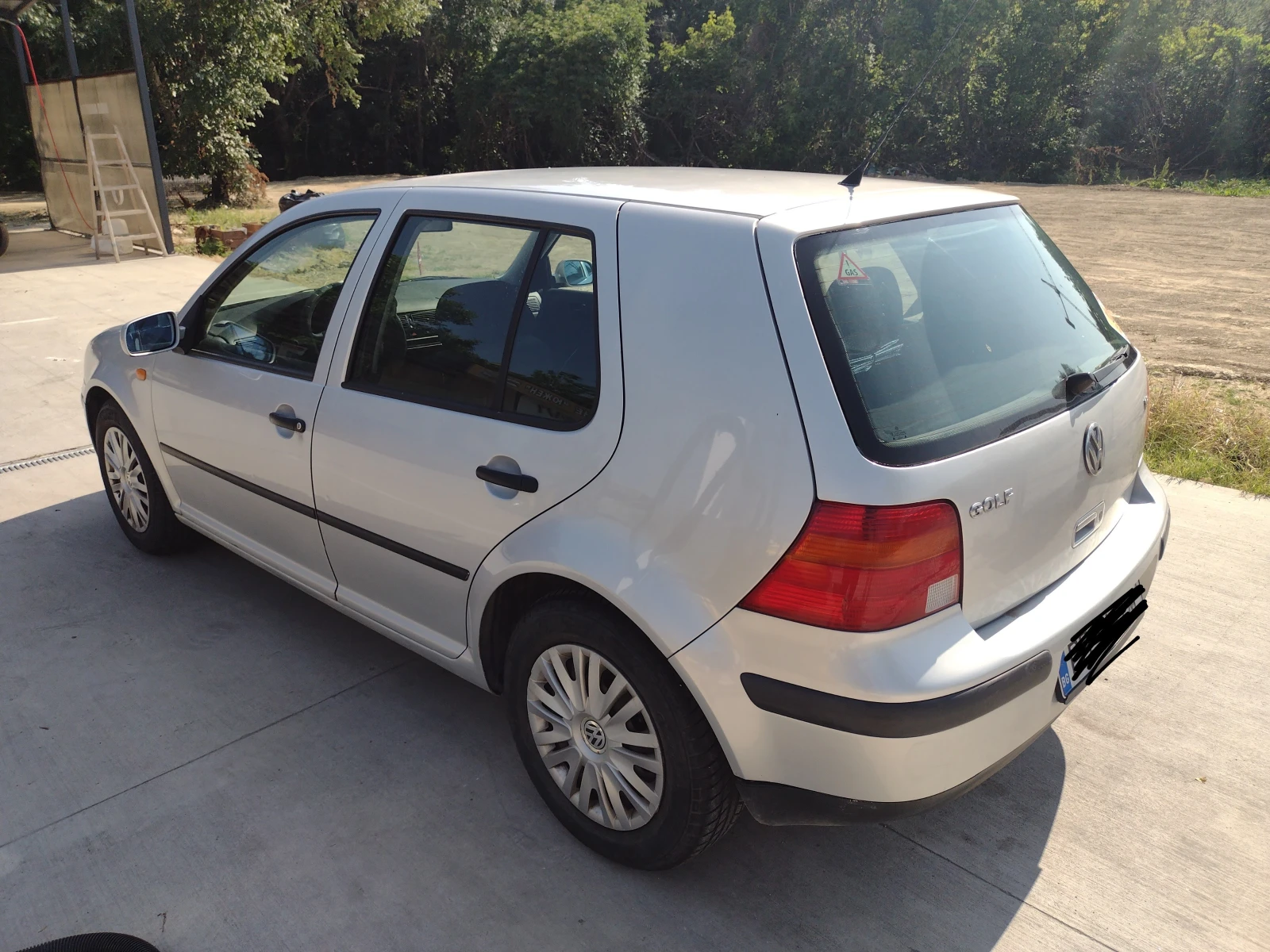 VW Golf 1.6 SR AKL, снимка 16 - Автомобили и джипове - 53731389