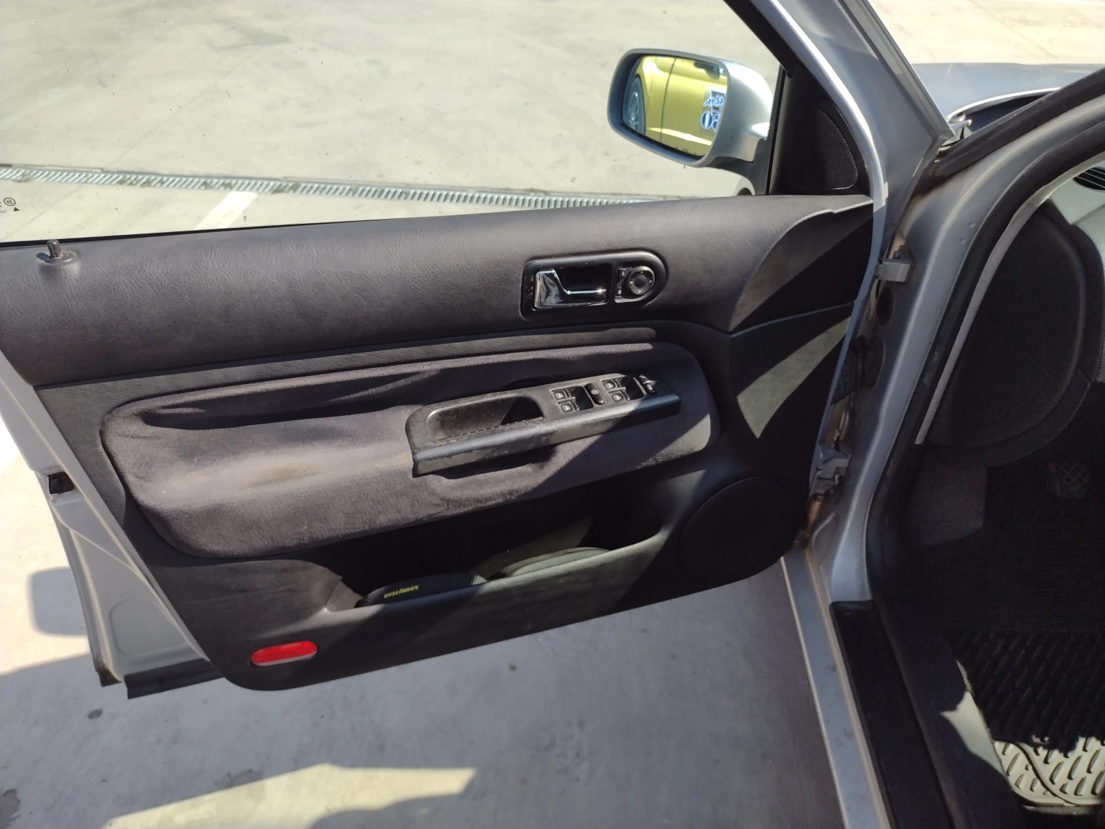 VW Golf 1.6 SR AKL, снимка 12 - Автомобили и джипове - 53731389