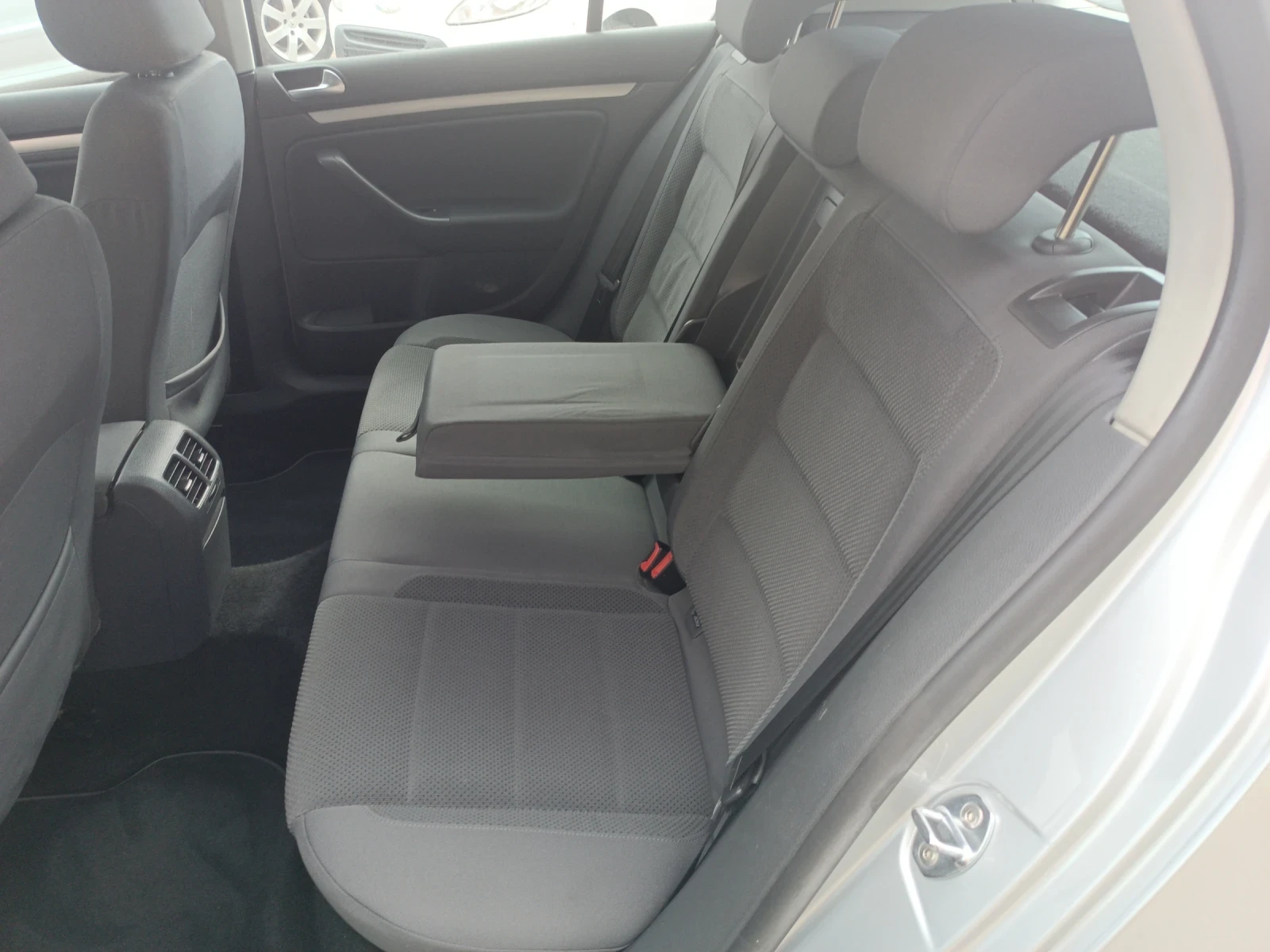 VW Golf 1.9TDi 105k.s, снимка 12 - Автомобили и джипове - 53865802