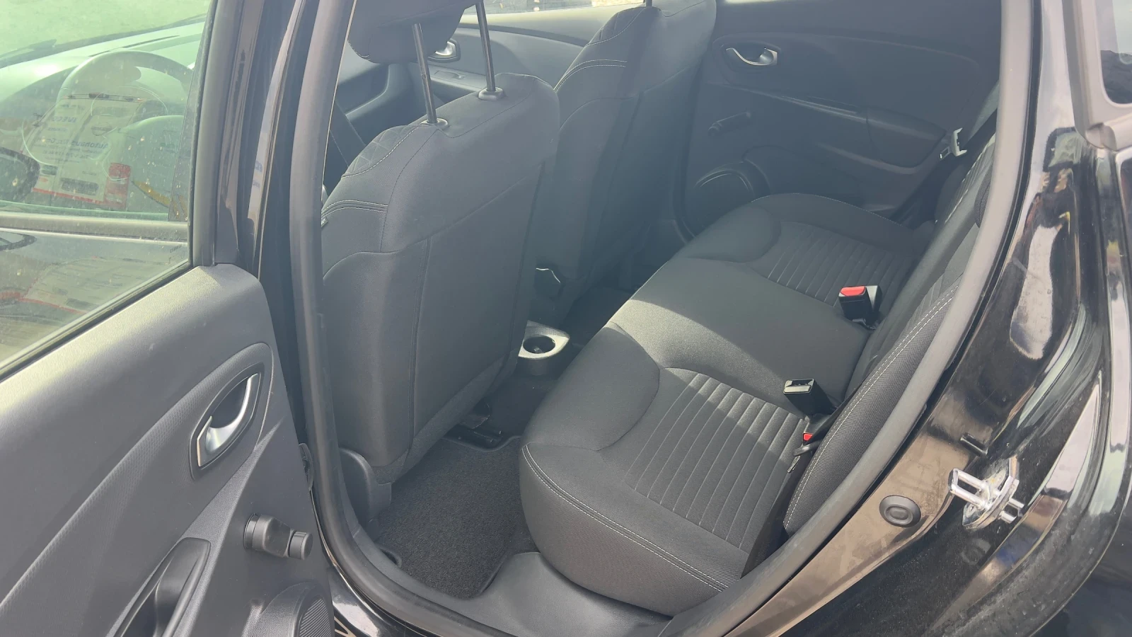 Renault Clio 1.2 /4 Цилиндъра Топ Състояние, снимка 8 - Автомобили и джипове - 53927359