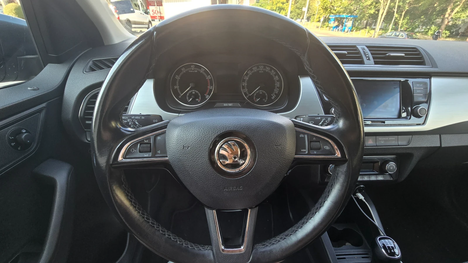 Skoda Fabia, снимка 5 - Автомобили и джипове - 55336101
