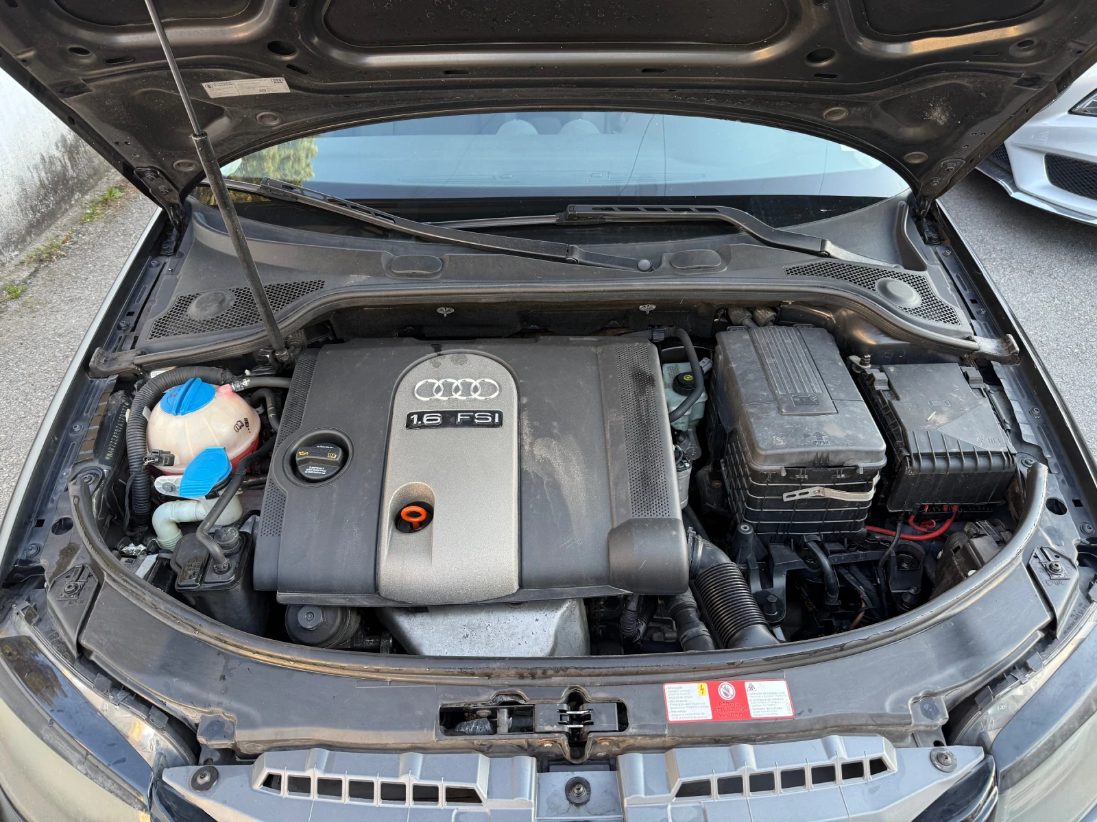Audi A3 1.6FSI , снимка 17 - Автомобили и джипове - 54430452