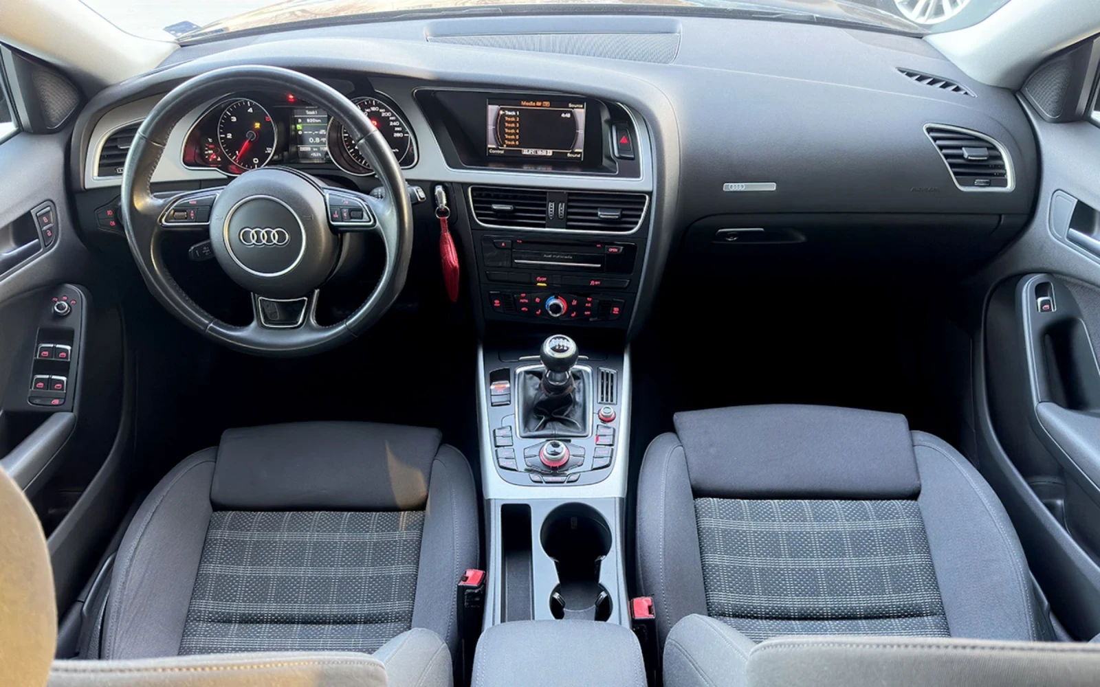 Audi A5, снимка 5 - Автомобили и джипове - 54520974