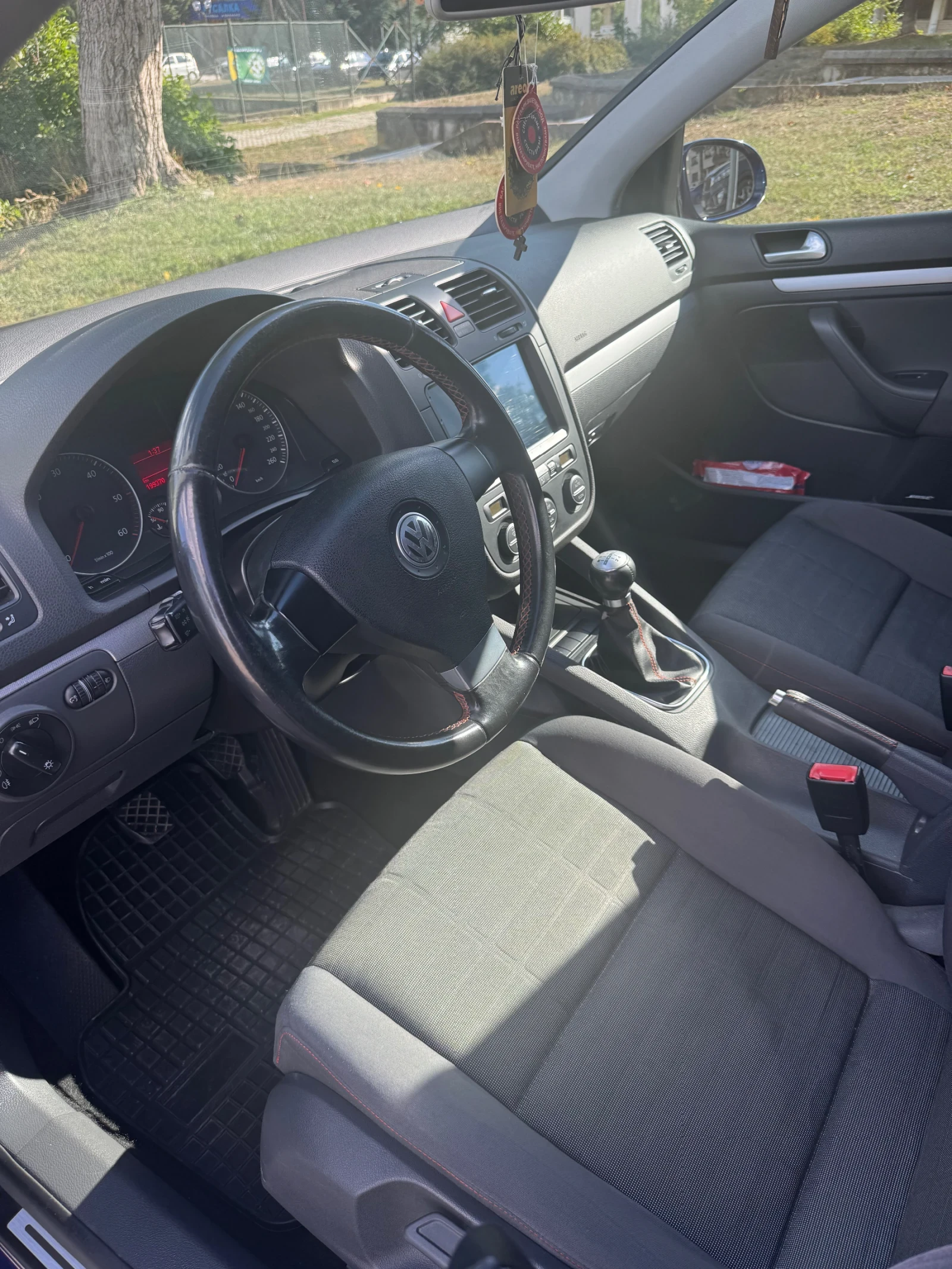 VW Golf 1.9TDI, снимка 7 - Автомобили и джипове - 54663550