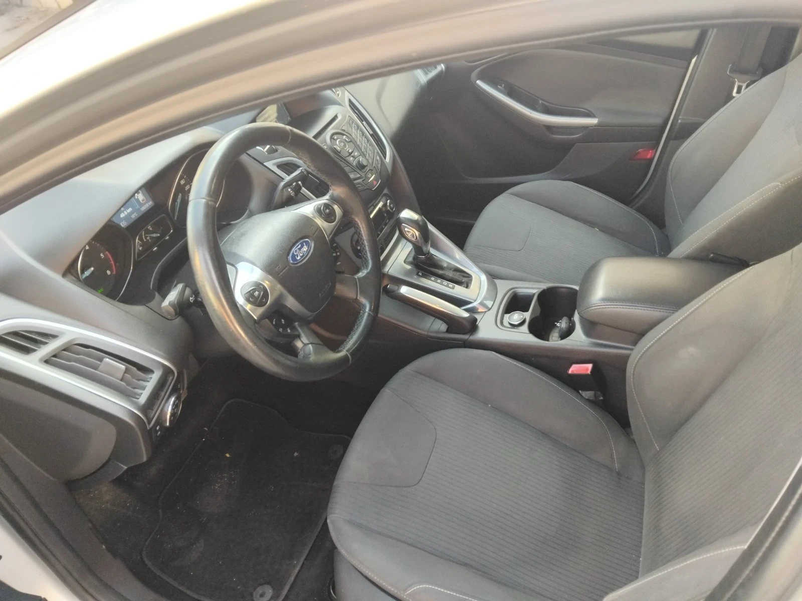 Ford Focus 2.0, снимка 5 - Автомобили и джипове - 54781831
