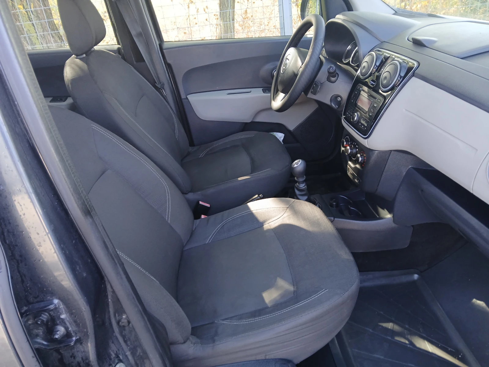 Dacia Lodgy 1.5 DCI-7mesta, снимка 6 - Автомобили и джипове - 55035862
