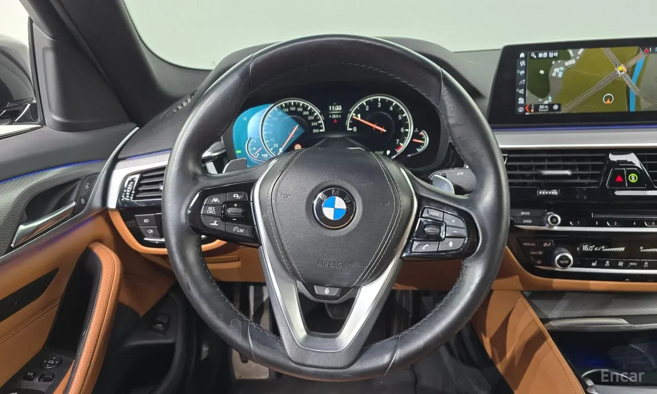 BMW 530 М-sport, снимка 10 - Автомобили и джипове - 55394009
