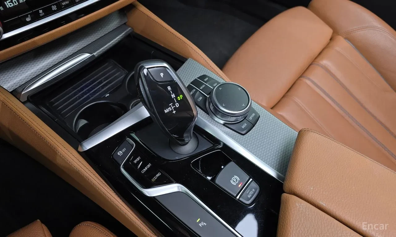 BMW 530 М-sport, снимка 6 - Автомобили и джипове - 55394009