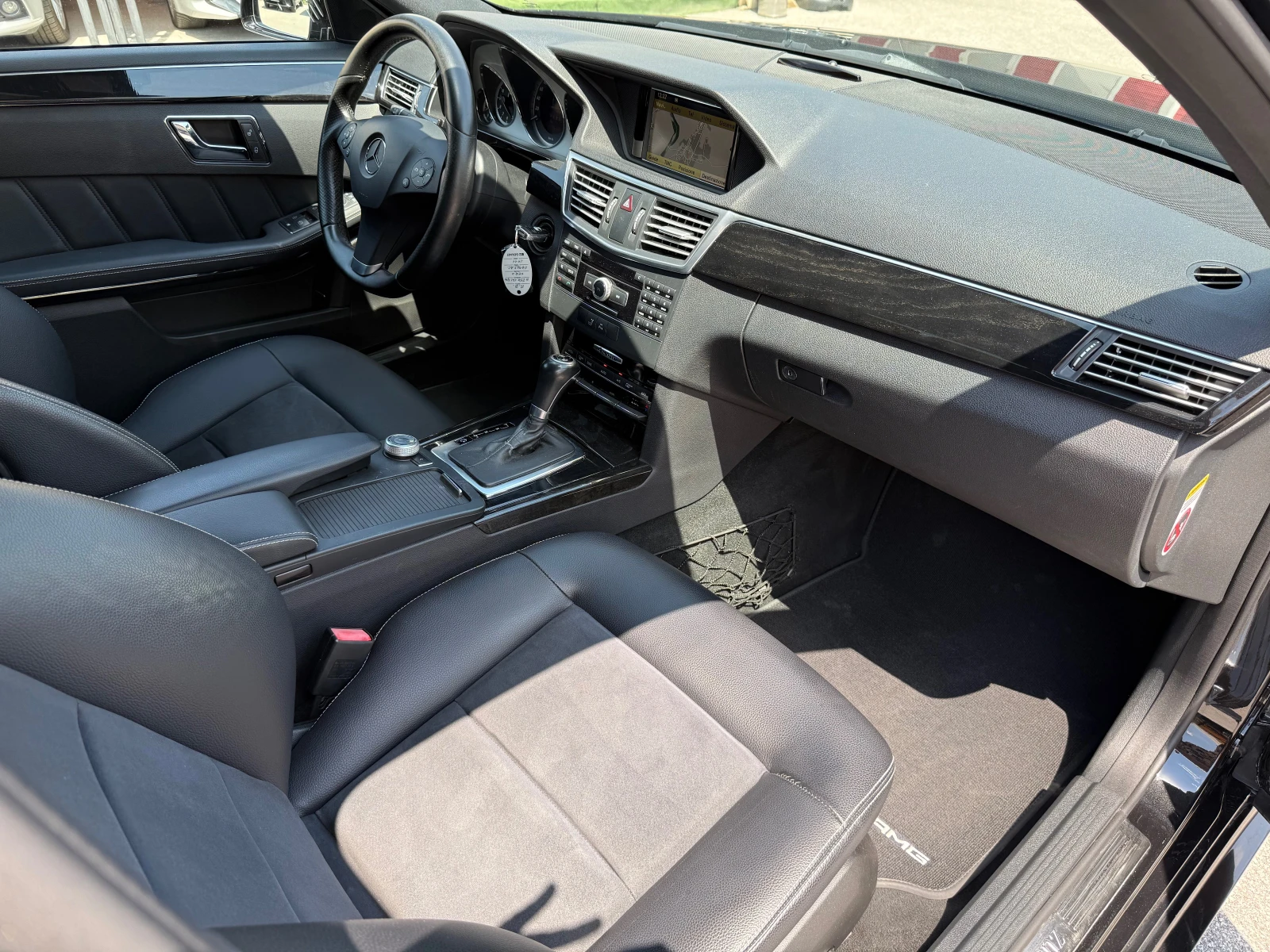 Mercedes-Benz E 250 d 4MATIC AMG Pack 100%РЕАЛНИ КИЛОМЕТРИ - ДОКАЗУЕМИ, снимка 14 - Автомобили и джипове - 55558028