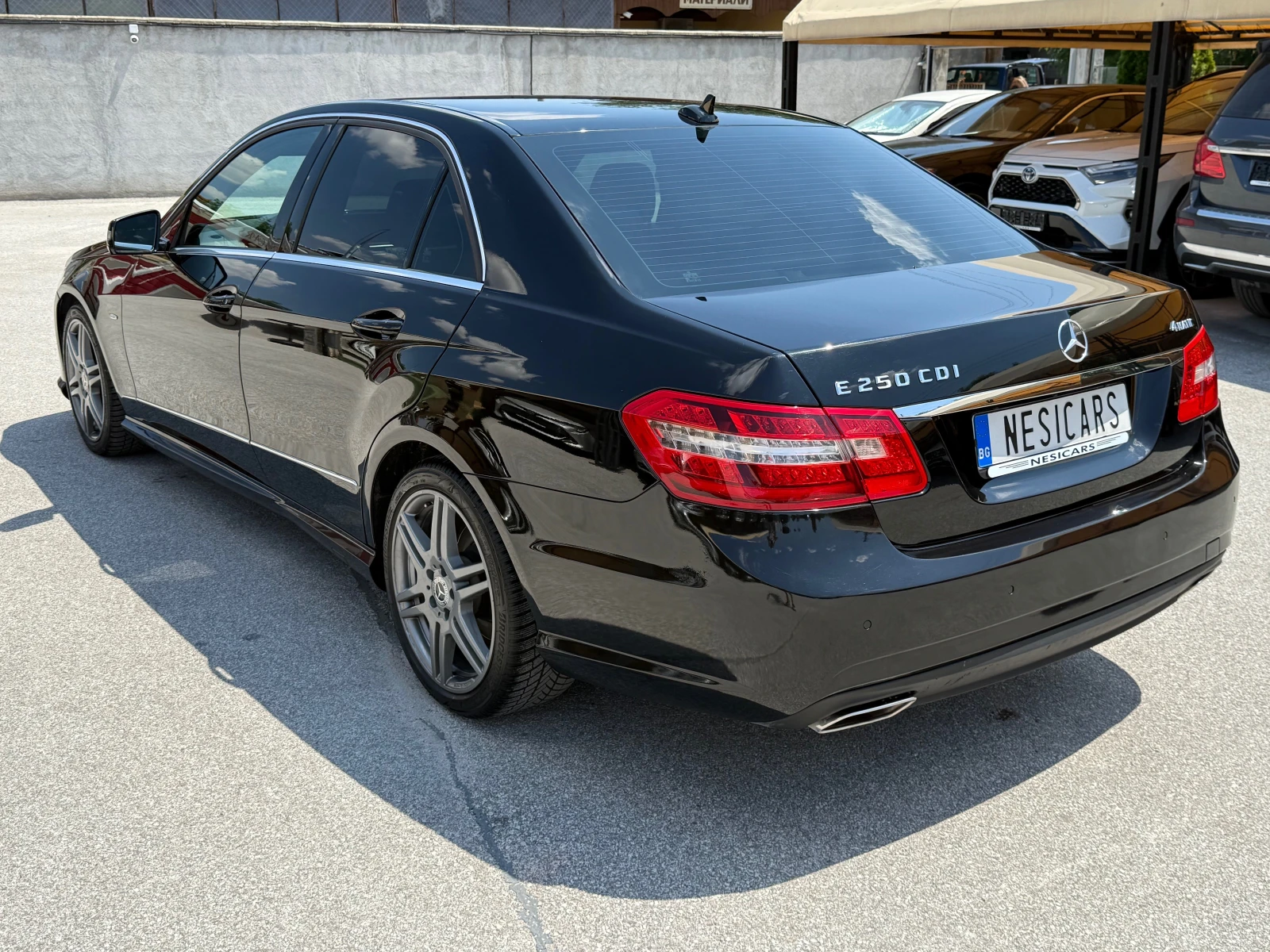 Mercedes-Benz E 250 d 4MATIC AMG Pack 100%РЕАЛНИ КИЛОМЕТРИ - ДОКАЗУЕМИ, снимка 6 - Автомобили и джипове - 55558028
