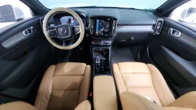 Volvo XC40 B4 Inscription* КОЖА* НАВИ* ПАНО, снимка 5