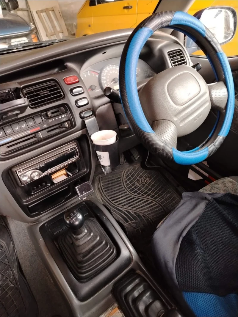 Suzuki Grand vitara 1.6 16 V, снимка 5 - Автомобили и джипове - 47525723