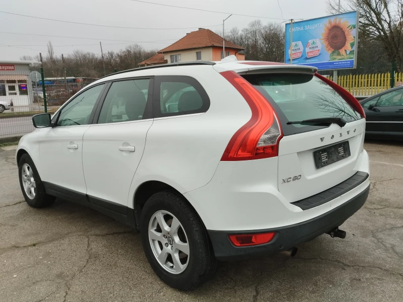 Volvo XC60 2.0D 163 К.С D3, снимка 5 - Автомобили и джипове - 48289363