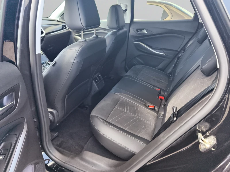 Opel Grandland X 1.2 130hp BVA8 E6/2306R02, снимка 10 - Автомобили и джипове - 51512684