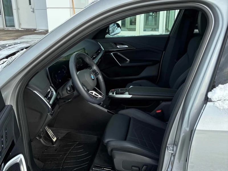 BMW X1 2025 xDrive28i * CARFAX * БЕЗ ПЪРВОНАЧАЛНА ВНОСКА, снимка 7 - Автомобили и джипове - 52820023