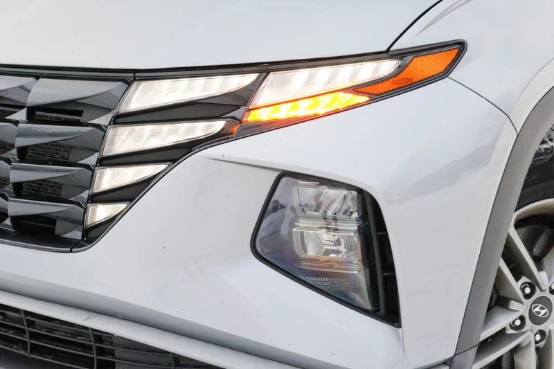 Hyundai Tucson Essential* КАМЕРА* ПОДГРЕВ* СЛЕДЕНЕ НА ЛЕНТИ, снимка 3 - Автомобили и джипове - 53457695