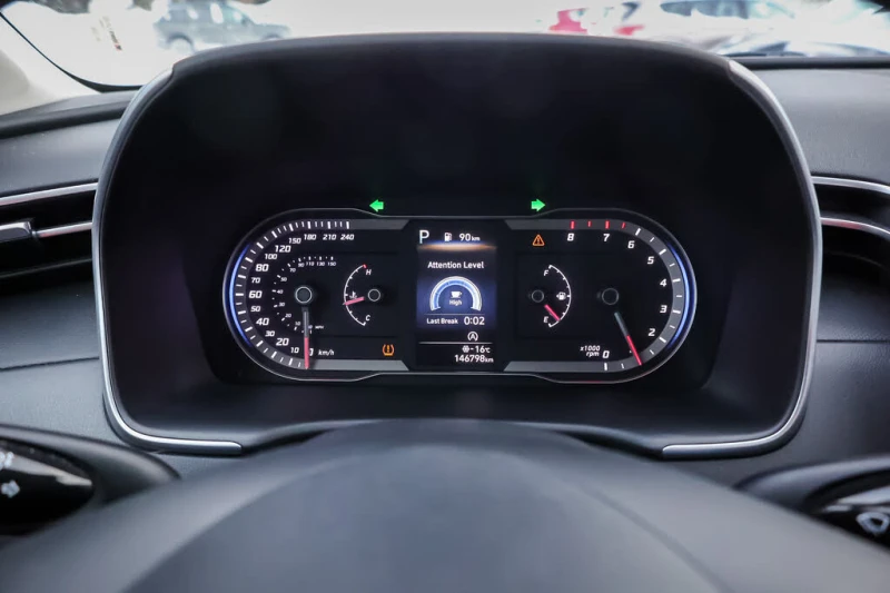 Hyundai Tucson Essential* КАМЕРА* ПОДГРЕВ* СЛЕДЕНЕ НА ЛЕНТИ, снимка 11 - Автомобили и джипове - 53457695