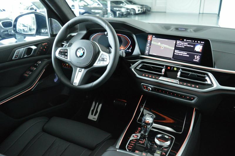 BMW X7 M50i, снимка 12 - Автомобили и джипове - 30874690