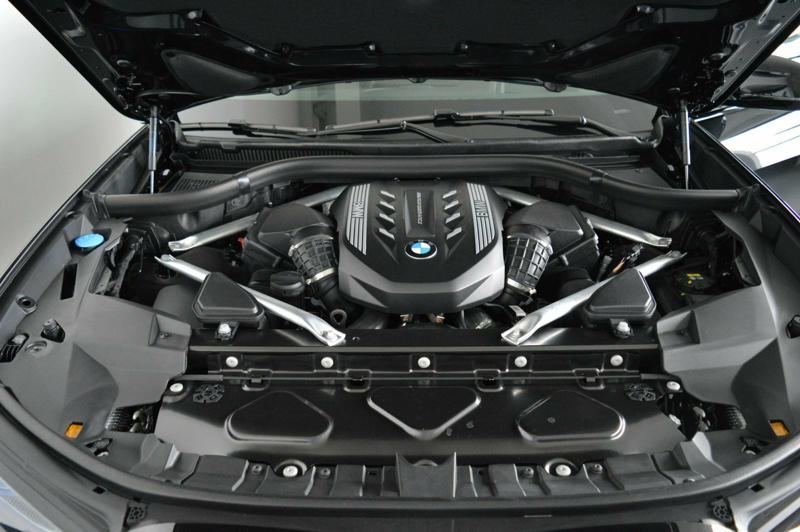 BMW X7 M50i, снимка 7 - Автомобили и джипове - 30874690