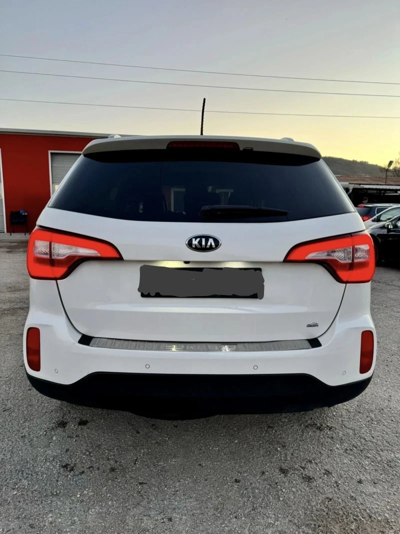 Kia Sorento 2.2 CRDI 7местен, снимка 1 - Автомобили и джипове - 48570170