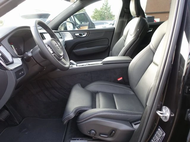 Volvo XC60 T8 AWD Black Edition Ultra FourC, снимка 6 - Автомобили и джипове - 52814402