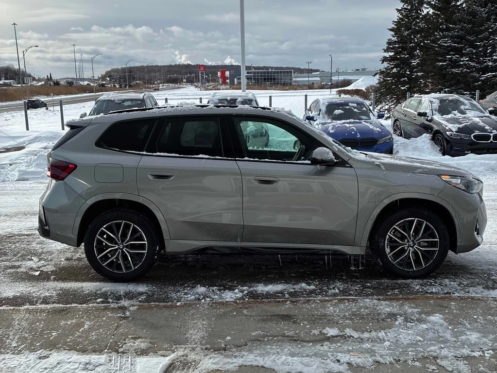 BMW X1 2025 xDrive28i * CARFAX * БЕЗ ПЪРВОНАЧАЛНА ВНОСКА - изображение 4