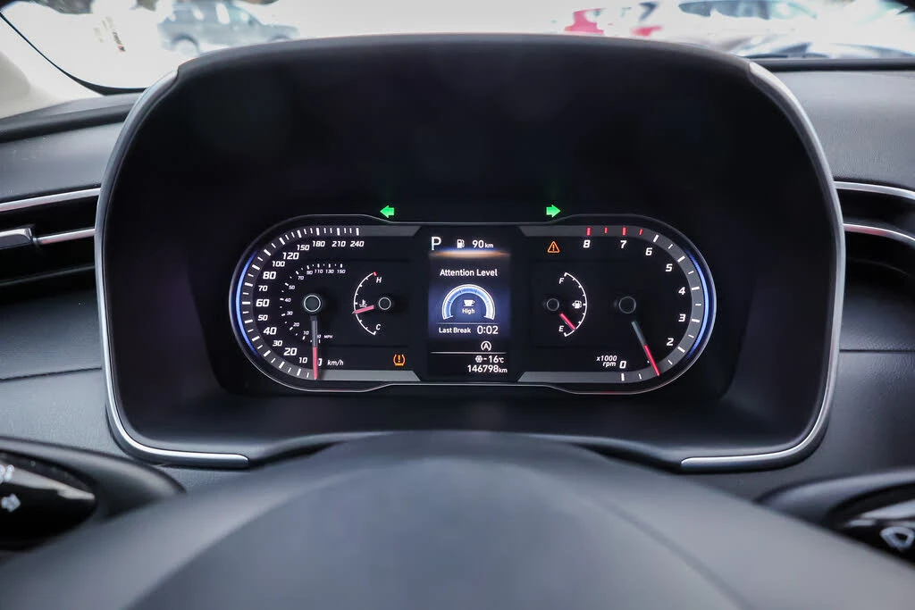 Hyundai Tucson Essential* ������* �������* ������� �� ����� | Mobile.bg � ����������� 11