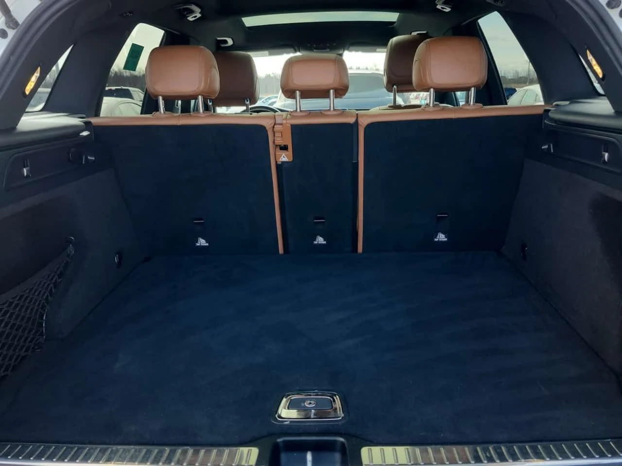 Mercedes-Benz GLC 300 * ПАНО * ПОДГРЕВИ * 2 КЛЮЧА * CARFAX * , снимка 13 - Автомобили и джипове - 54129307