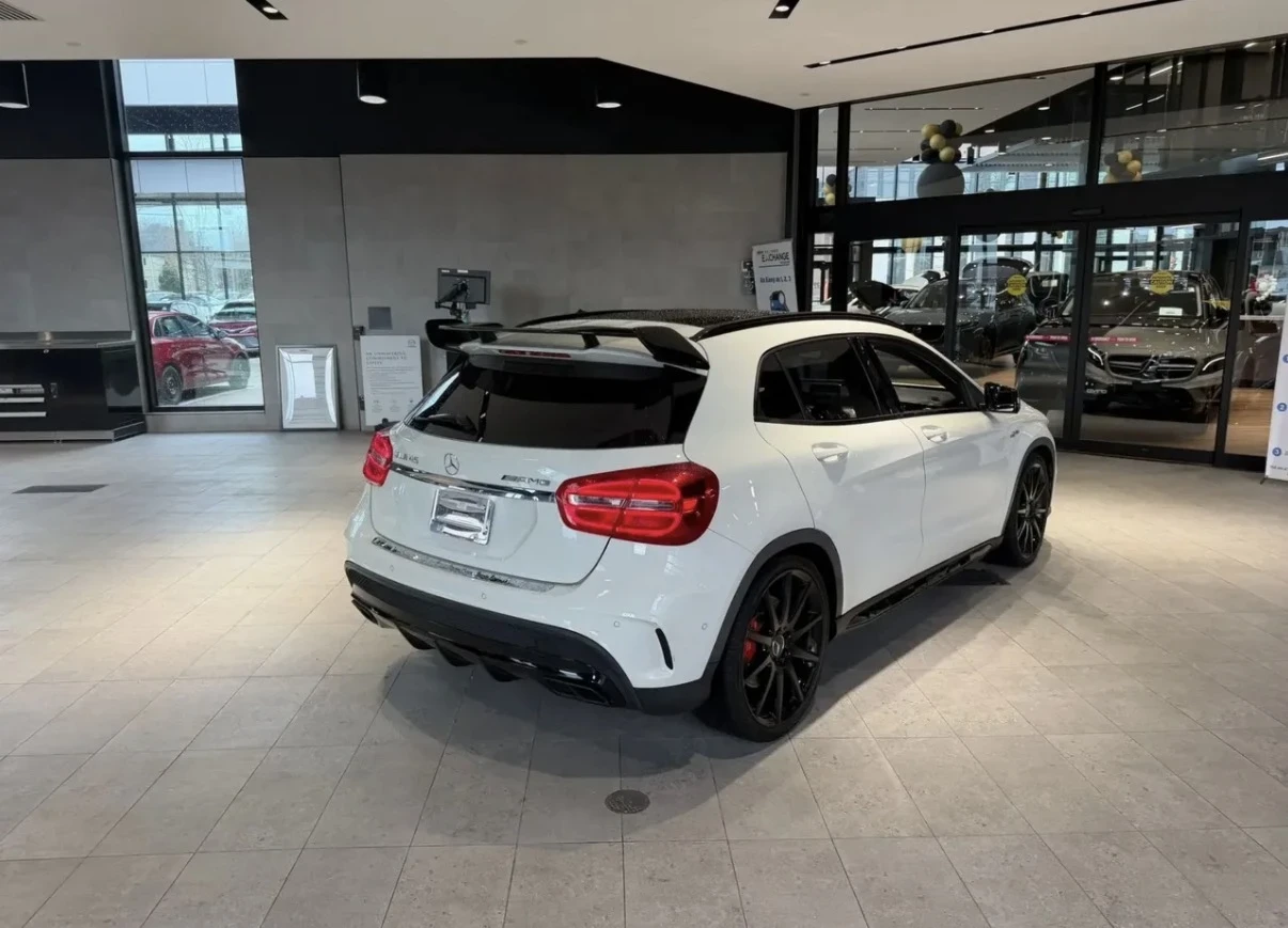 Mercedes-Benz GLA 45 AMG ПОДГРЕВ * ПАНОРАМА * KEYLESS * CARFAX * , снимка 4 - Автомобили и джипове - 54825028
