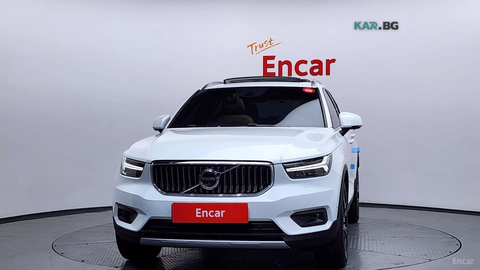 Volvo XC40 B4 Inscription* КОЖА* НАВИ* ПАНО, снимка 3 - Автомобили и джипове - 55354452
