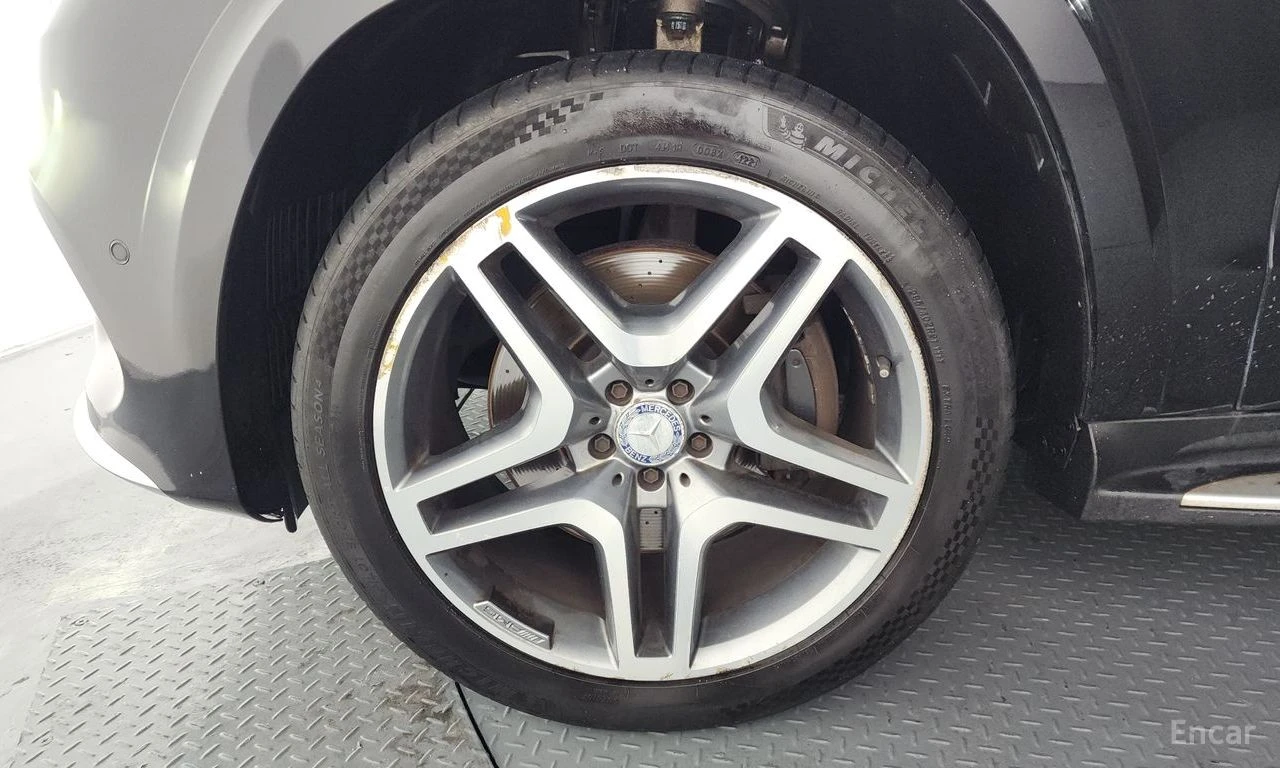 Mercedes-Benz GLS 500 AMG* LINE* HARMON* KARDON* 360КАМЕРА* LANE* ASSIST, снимка 5 - Автомобили и джипове - 56120667