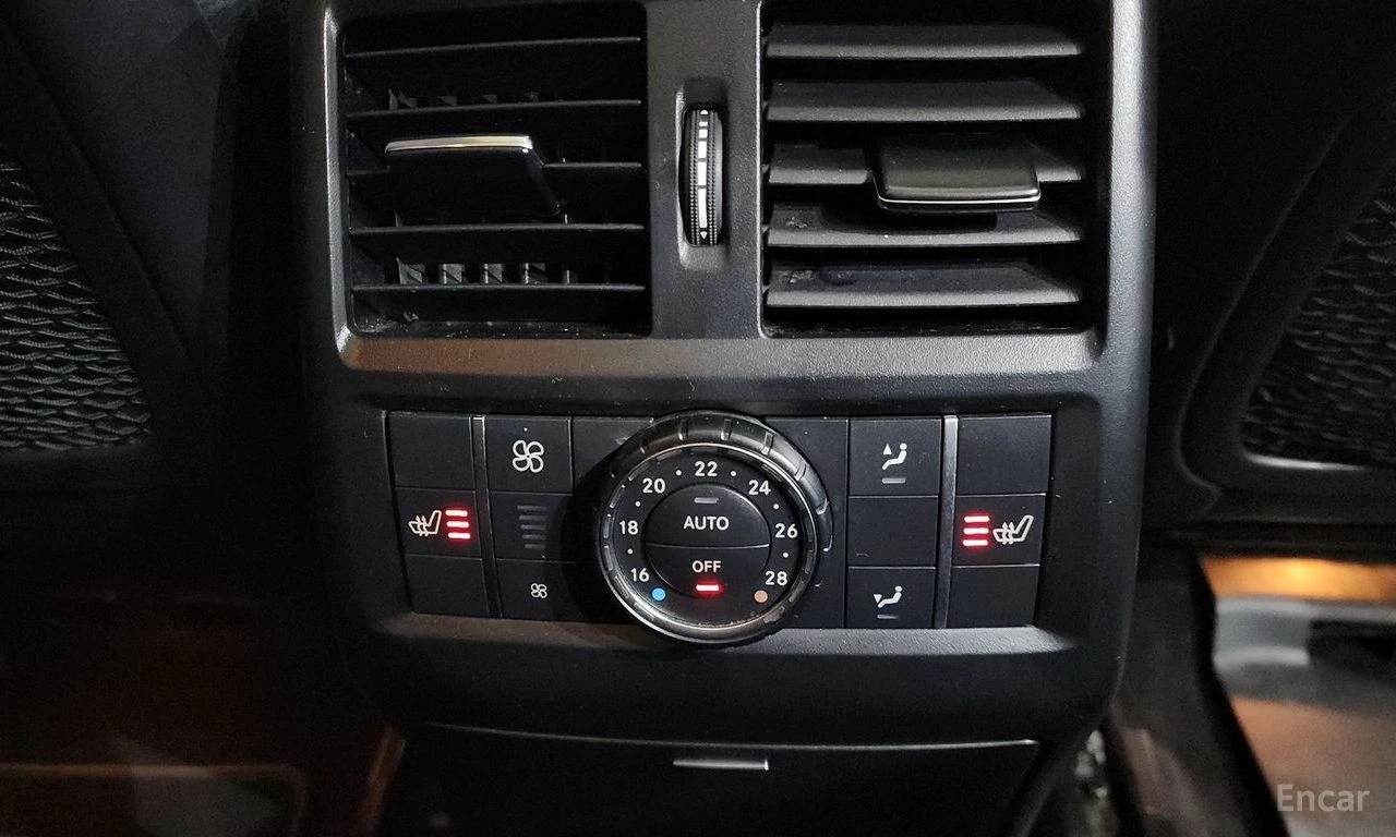 Mercedes-Benz GLS 500 AMG* LINE* HARMON* KARDON* 360КАМЕРА* LANE* ASSIST, снимка 15 - Автомобили и джипове - 56120667