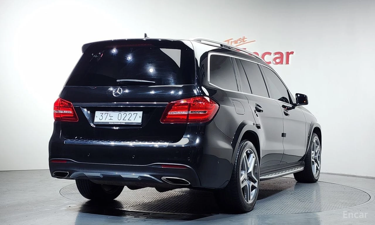 Mercedes-Benz GLS 500 AMG* LINE* HARMON* KARDON* 360КАМЕРА* LANE* ASSIST, снимка 2 - Автомобили и джипове - 56120667