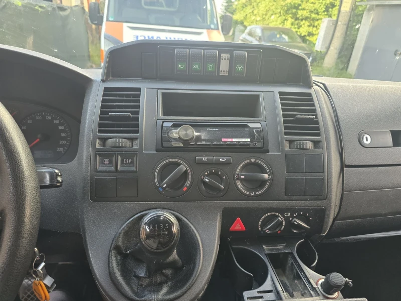 VW T5, снимка 8 - Бусове и автобуси - 53187736